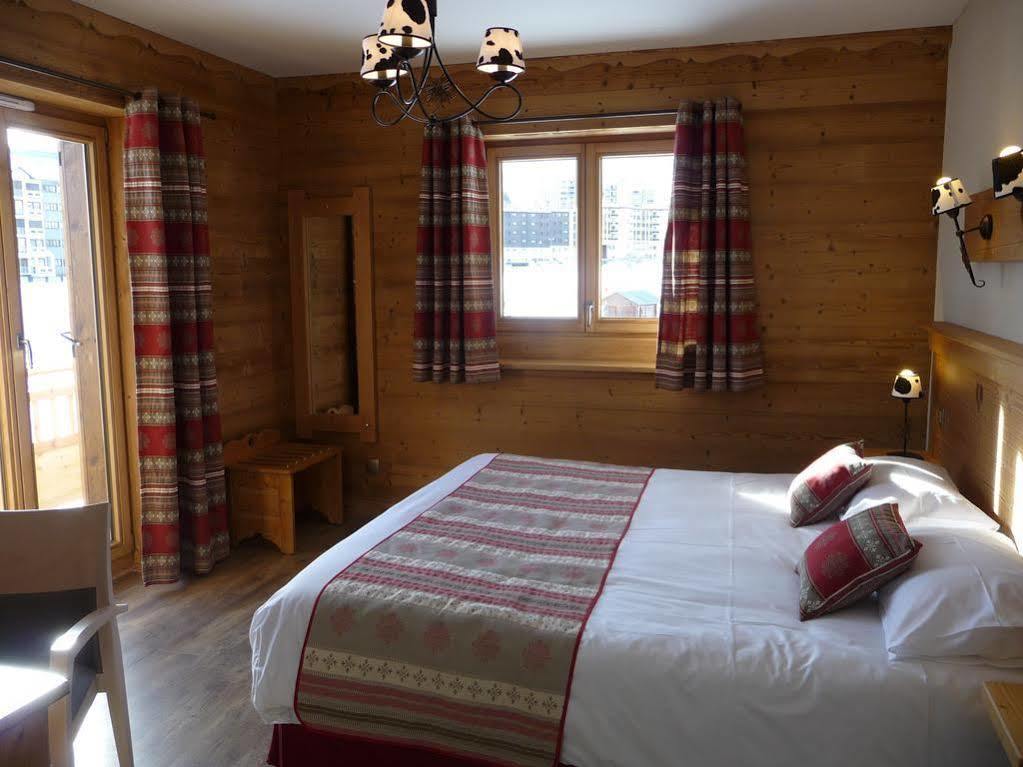 Chalet-Hotel Le Beausoleil, The Originals Relais Fontcouverte-la-Toussuire Luaran gambar